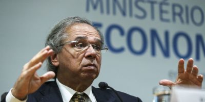 Paulo Guedes: BC irá “chuveirar dinheiro” caso haja depressão econômica