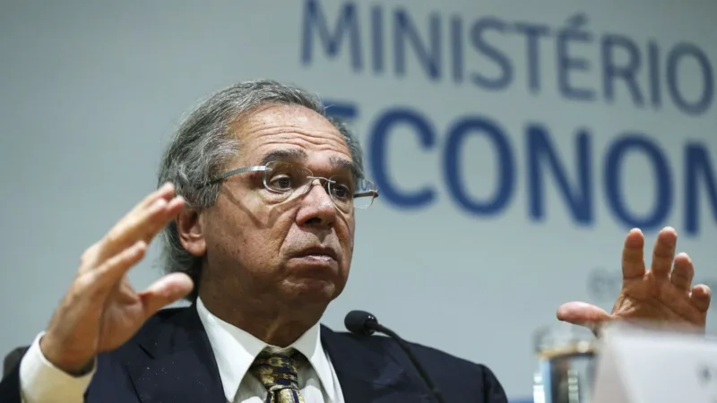 Guedes critica Trump por acusar o Brasil de desvalorizar o real