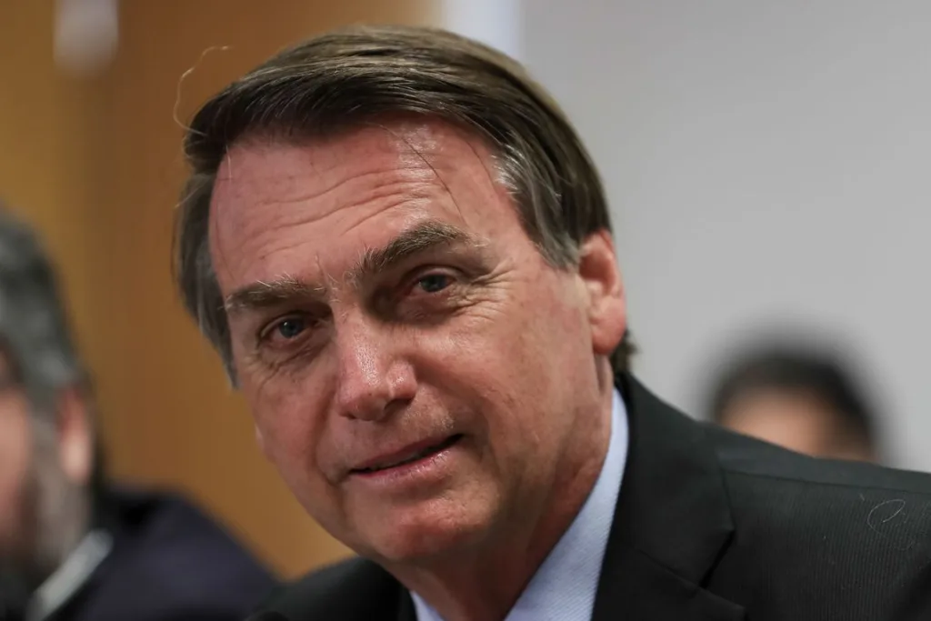 Bolsonaro afirma que EUA desistiram de tarifas sobre aço e alumínio