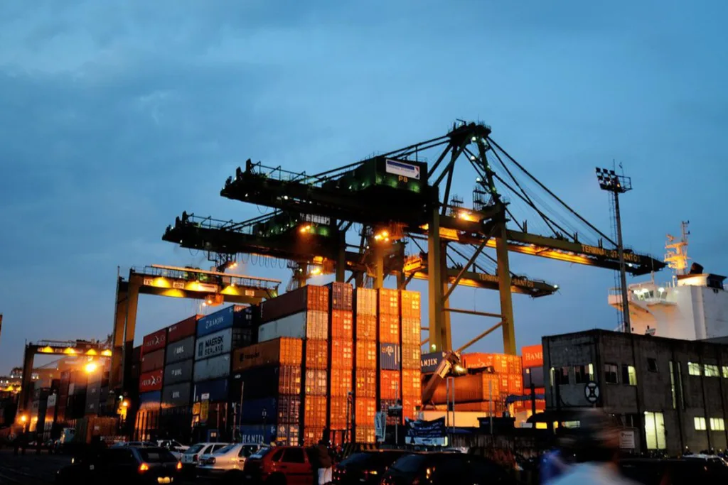 Balança comercial tem superávit de US$ 7,46 bi em junho