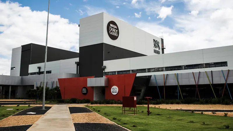 Nestlé tem queda no lucro líquido, mas aposta em sucesso a longo prazo