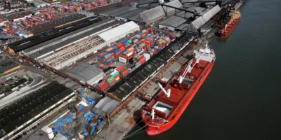 Petrobras inicia o abastecimento dos navios iranianos
