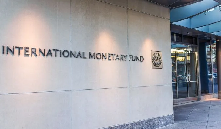 PIB brasileiro terá retração de 5,3% em 2020, aponta FMI