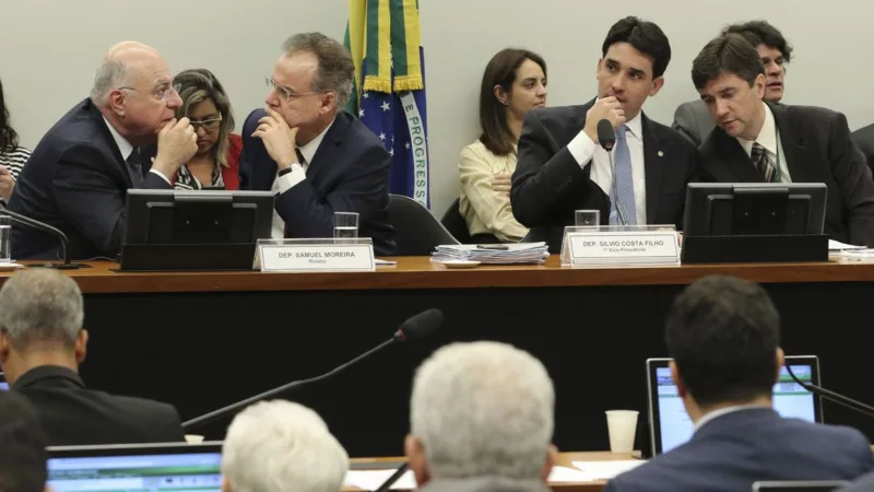 Reforma da Previdência seguirá com economia de mais de R$ 1 trilhão