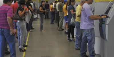 Serviços dos bancos subiram o dobro da inflação em dois anos, diz Idec