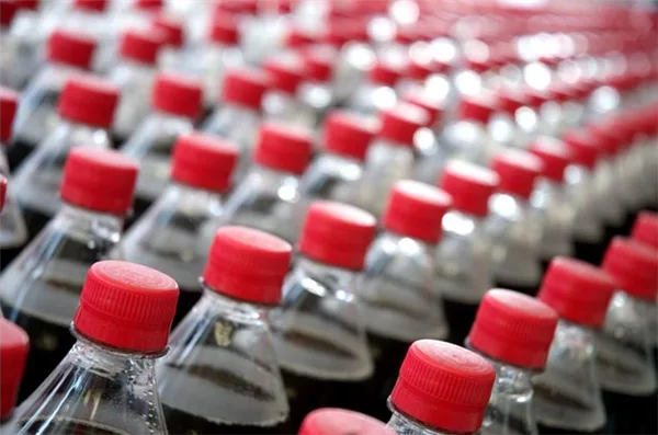 Governo federal eleva benefício fiscal para a indústria de refrigerantes