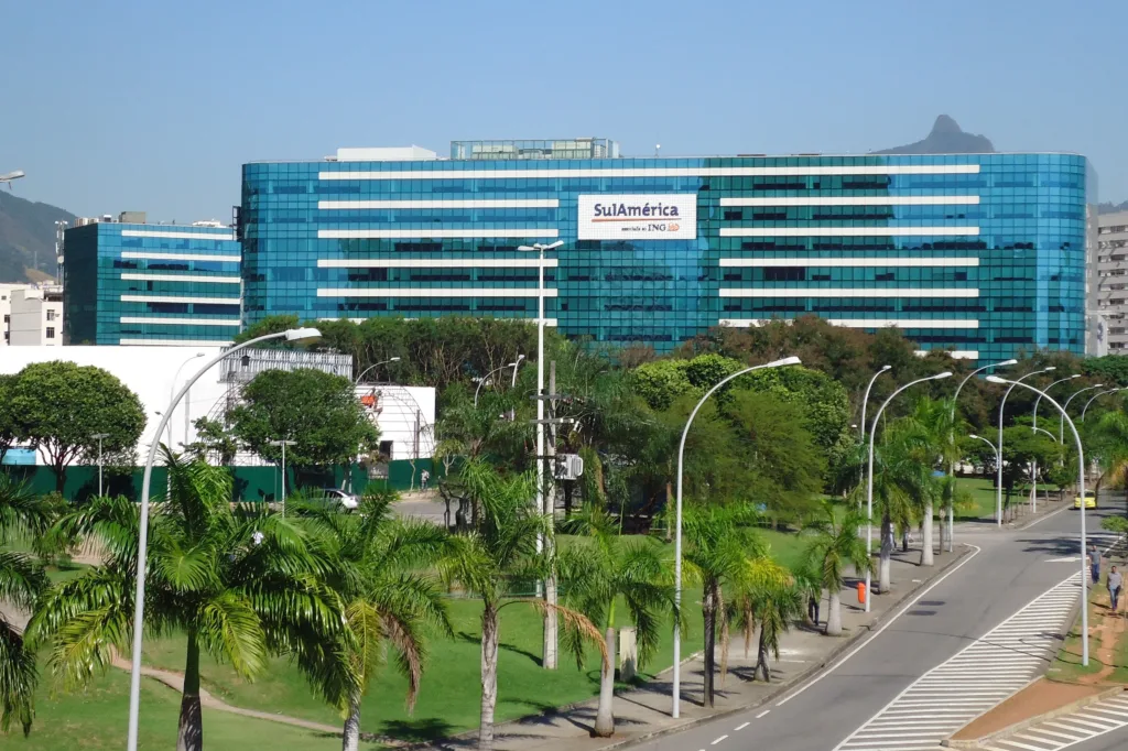 A SulAmérica (SULA11) apresentou uma queda de 11,7 pontos percentuais na taxa de sinistralidade, para 69,1%.