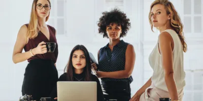 Mulheres na Bolsa: confira 3 ações de empresas lideradas por brasileiras