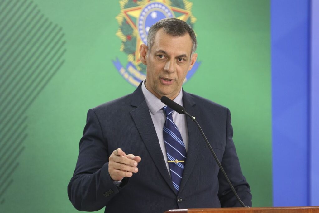Bolsonaro é a favor de alterar lei do teto de gastos, afirma porta-voz
