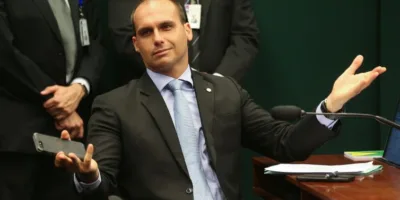 MPF entra com ação contra indicação de Eduardo Bolsonaro à embaixada