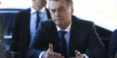 Bolsonaro diz que quer vincular Coaf ao Banco Central para acabar com jogo político