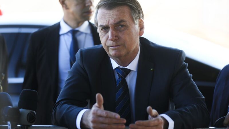 Bolsonaro diz que quer vincular Coaf ao Banco Central para acabar com jogo político