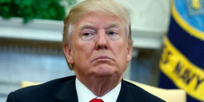Trump afirma que dólar forte prejudica indústria e ataca Fed novamente
