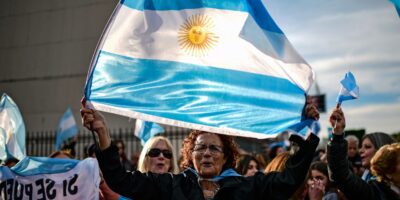 S&P revê rating da Argentina de “SD” para “CCC-“