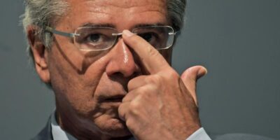 Renda Brasil pode tirar dinheiro do “andar de cima”, segundo Guedes