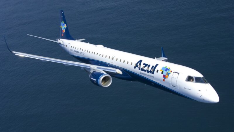 Azul (AZUL4) começa a usar aviões somente para transporte de cargas