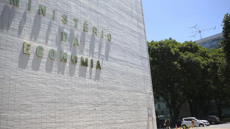 Governo quer que bancos públicos antecipem a distribuição de dividendos