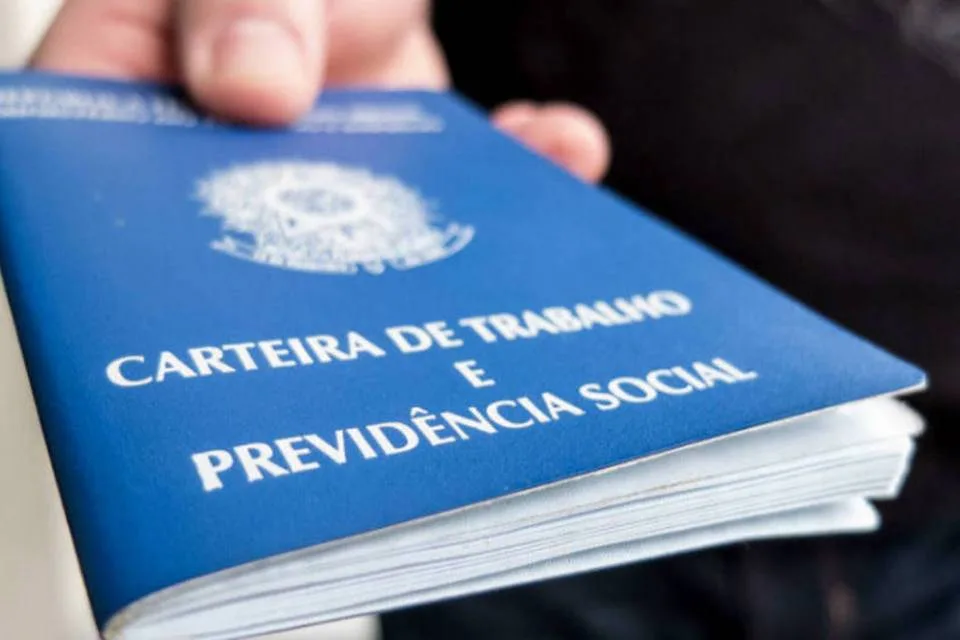Brasil tem 331.901 vagas de trabalho fechadas em maio, diz Caged