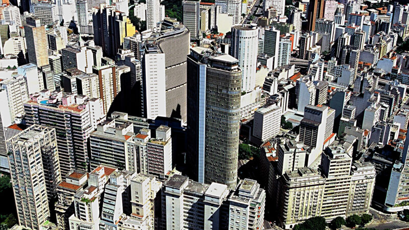 Aluguel ficou 4% mais caro em 2021, revela FipeZap; SP tem queda de 1% na contramão