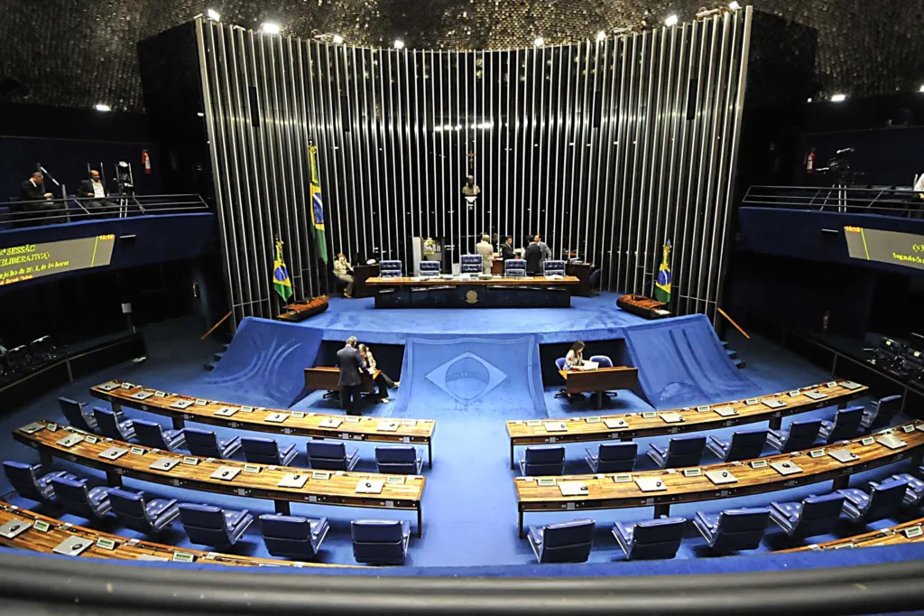 Serasa: Projeto quer proibir novos nomes sujos em 2020