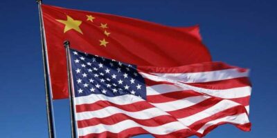 Guerra comercial: EUA e China reduzem pela metade as tarifas