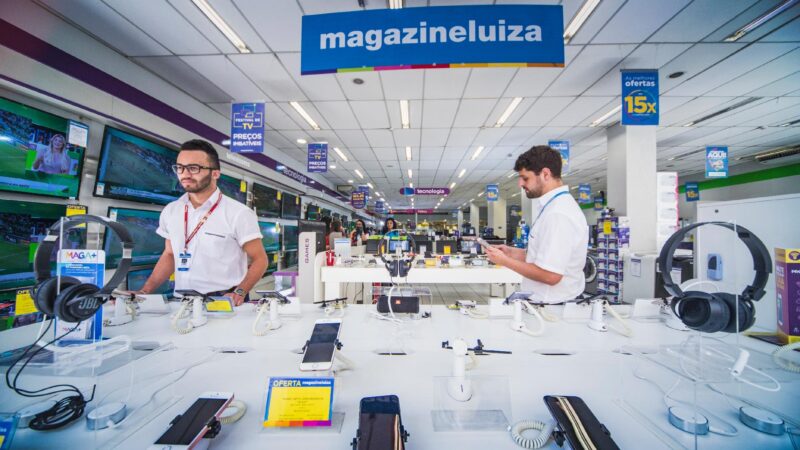 Magazine Luiza (MGLU3): quem está bem no digital, vai surfar a onda, diz Trajano