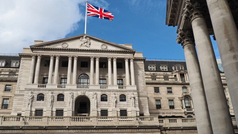 Banco da Inglaterra pode reduzir juros conforme andamento da economia global