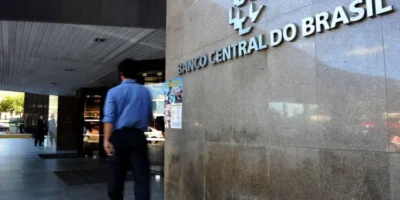 Rentabilidade bancária contraria previsão do Banco Central e continua crescendo