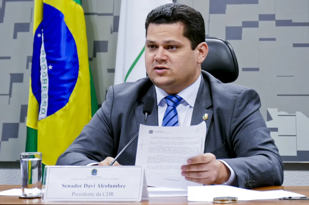 Votação da reforma da Previdência no Senado é adiada