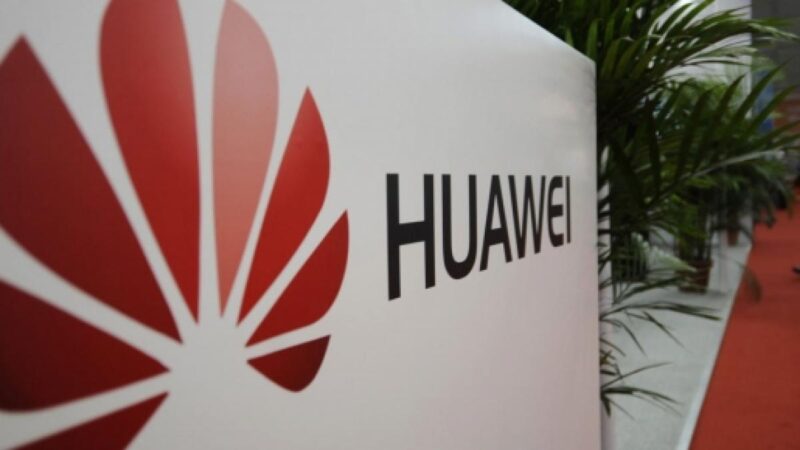 Sem aplicativos do Google, Huawei investe em desenvolvedores de softwares