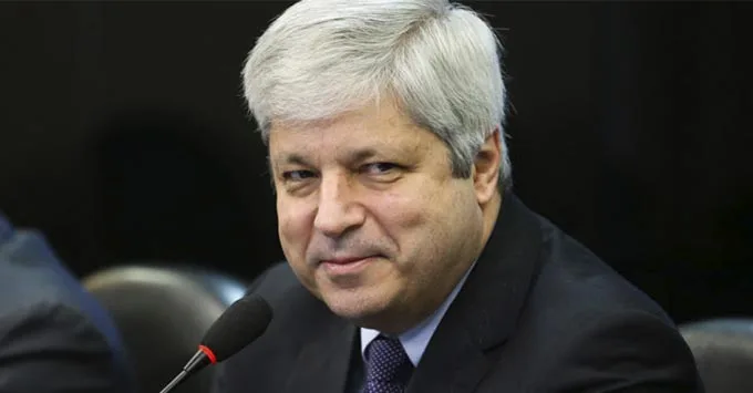 Secretário do Ministério de Minas e Energia pede demissão