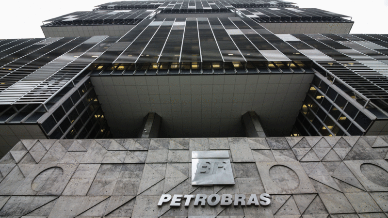 Petrobras entra em acordo com a Eletrobras para antecipar recebíveis