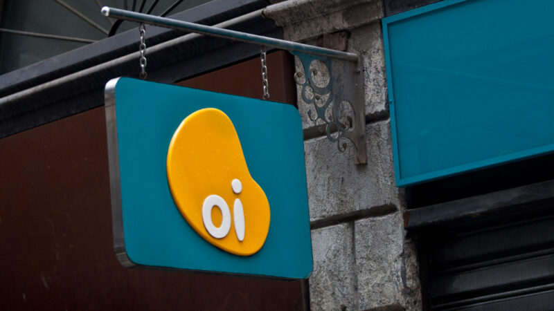 Oi (OIBR3): operadoras ainda podem entrar com oferta maior, diz jornal