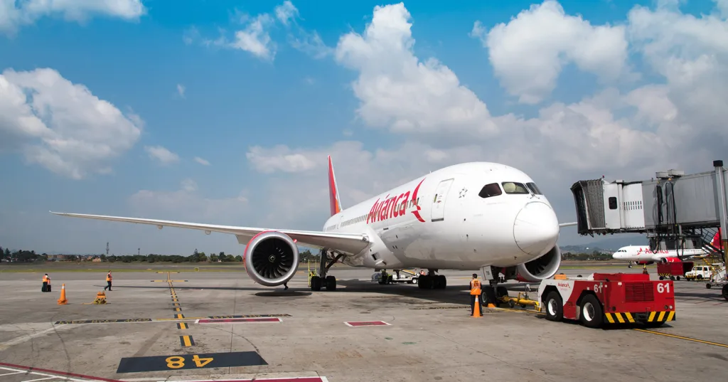 Avianca entra com pedido de falência no Brasil