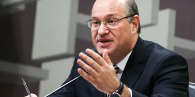 Ex-presidente do BC será o presidente do novo conselho do Credit Suisse