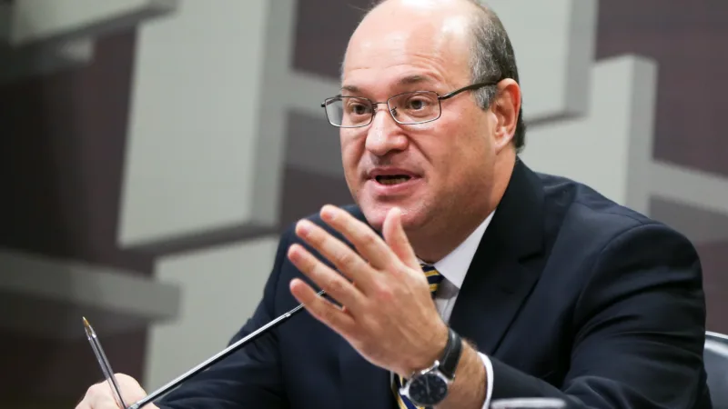 Ex-presidente do BC será o presidente do novo conselho do Credit Suisse