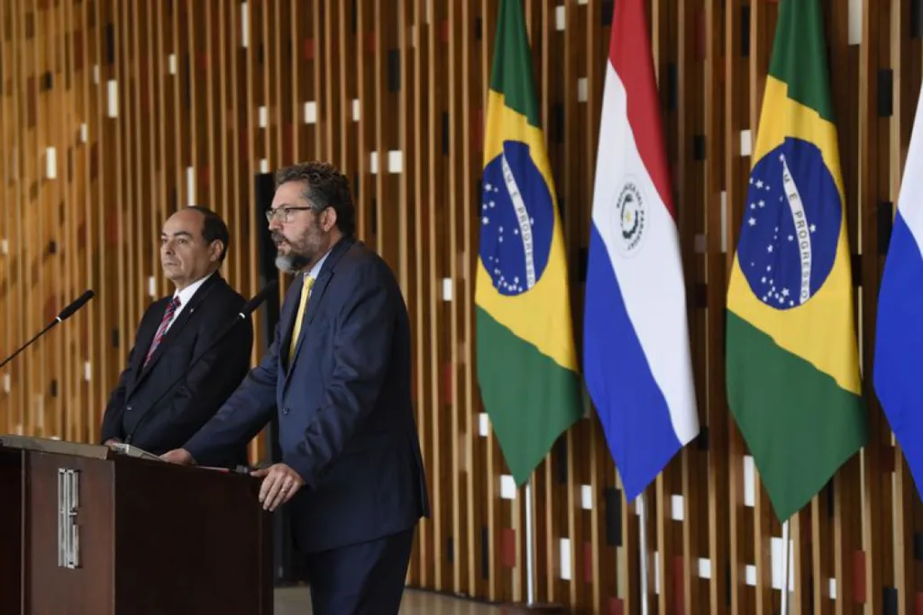 Brasil e Paraguai negociam acordo automotivo