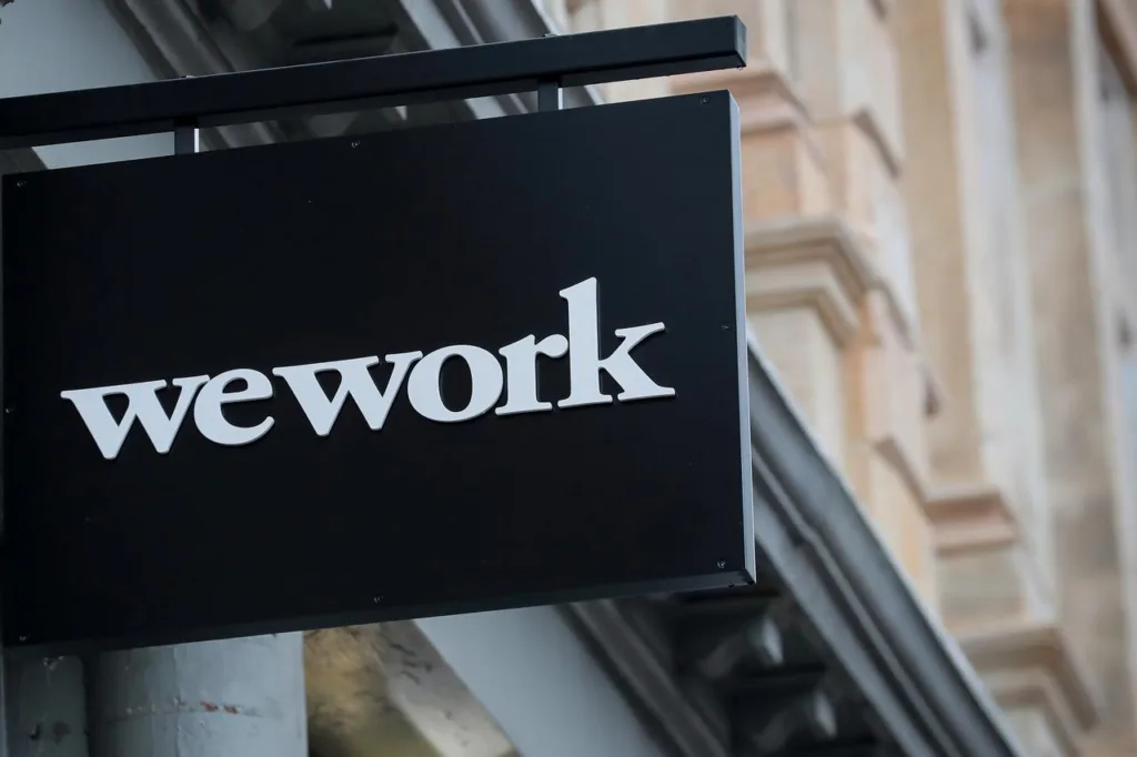 O CEO do fundo japonês SoftBank declarou que foi "tolo" em investir na startup de coworking WeWork. Clique aqui para saber mais.