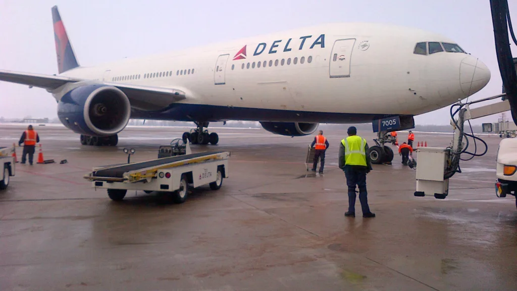 A Delta Air Lines obteve prejuízo de US$ 5,38 bi no 3° trimestre de 2020, revertendo o lucro de US$ 1,49 bi em 2019