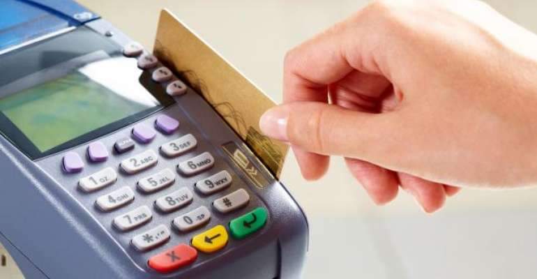 BC define regras para conversão de câmbio no cartão de crédito