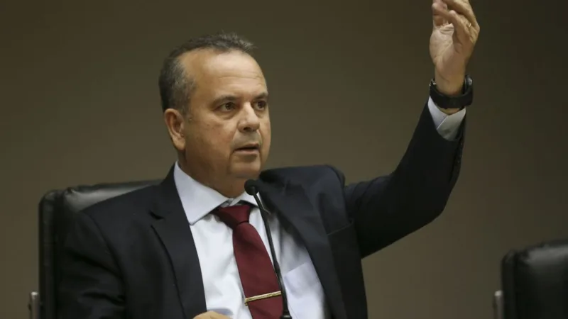 Expectativa é de concluir votação da Previdência na terça, diz Marinho