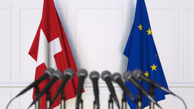 A União Europeia (UE) decidiu retirar a Suíça e outros países da lista de paraísos fiscais.