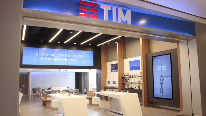 TIM Brasil (TIMP3) lançará em setembro serviço de 5G, diz presidente