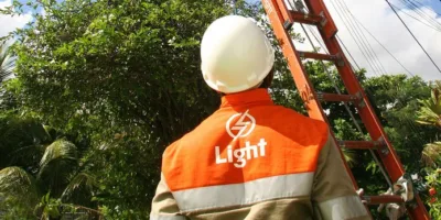 Light vende 100% de suas ações na Renova Energia
