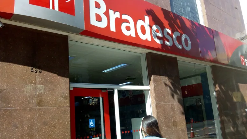 Bradesco (BBDC4) tem alta de 4,7% no lucro do 1T22, para R$ 6,8 bilhões
