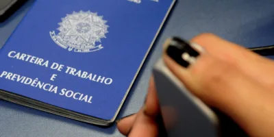 Gasto com seguro-desemprego e abono deve crescer acima do PIB até 2030