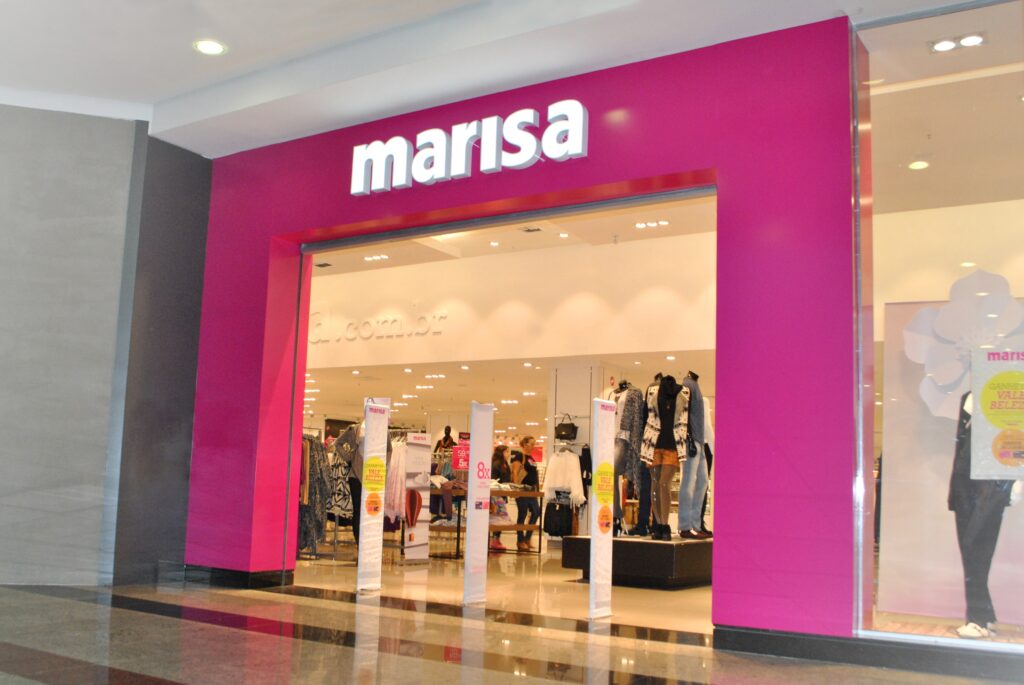 Coronavírus: Marisa (AMR3) suspende operações em todas as lojas