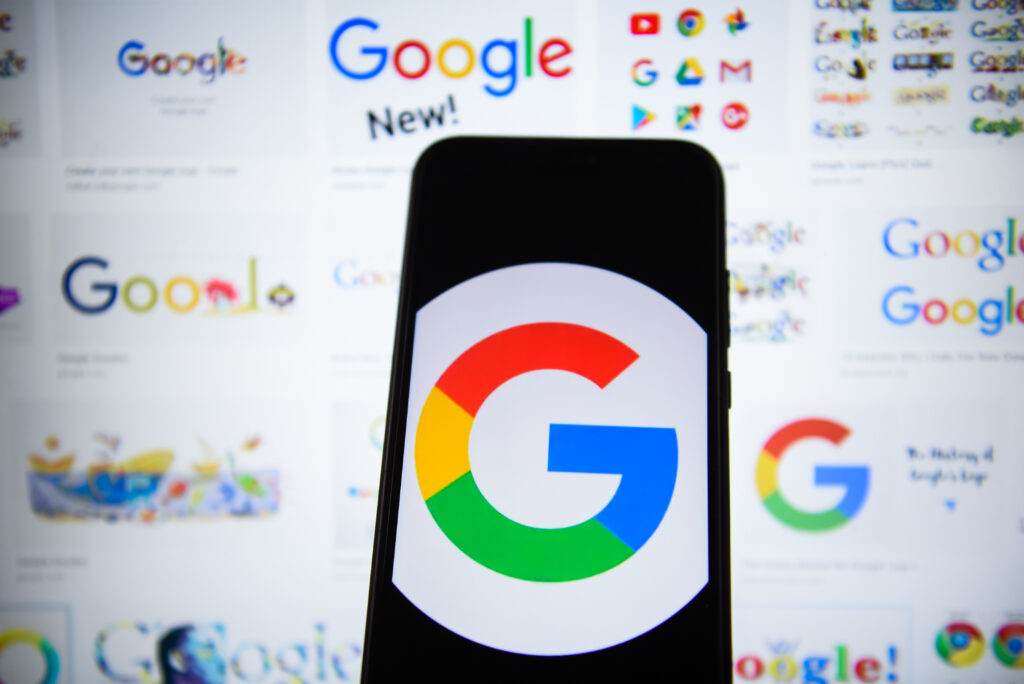 O Google solicitou acesso às informações do Departamento de Justiça, enquanto o órgão quer os dados recentes da companhia