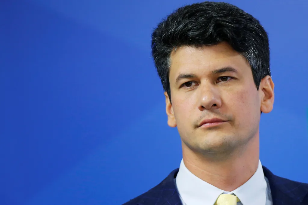 Gustavo Montezano quer privatizar Eletrobras e Correios no primeiro trimestre de 2022.