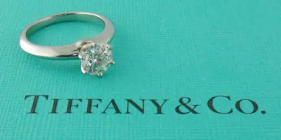 Tiffany é comprada por grupo controlador da Louis Vuitton